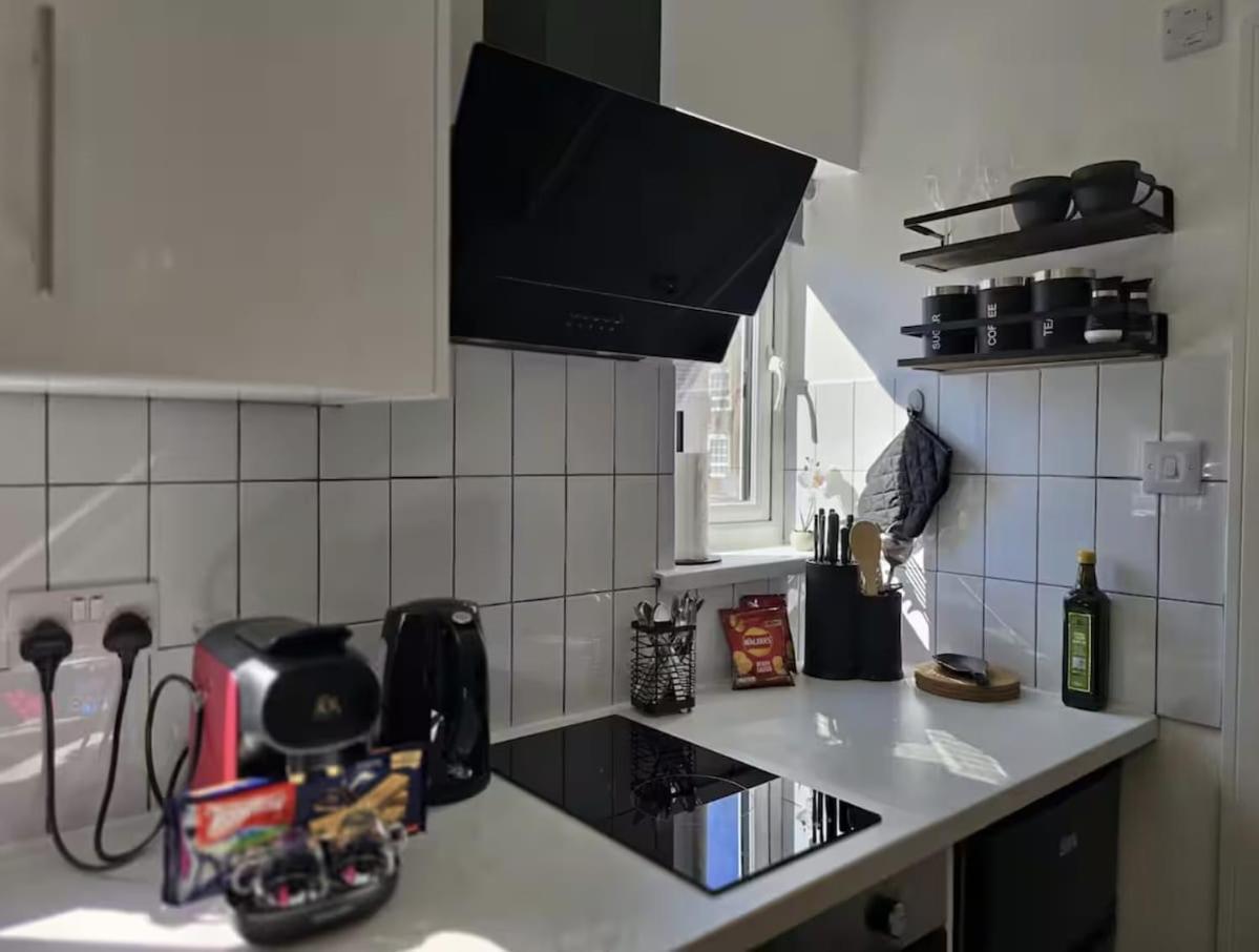 Apartment Old Street Boutique 4 *